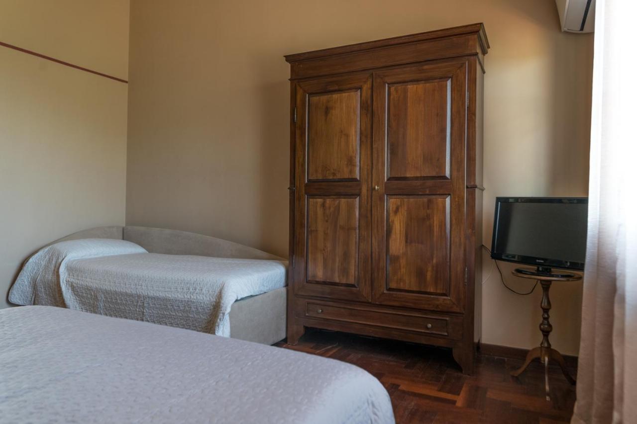 Locanda La Valle Hotell Castelnuovo Magra Eksteriør bilde